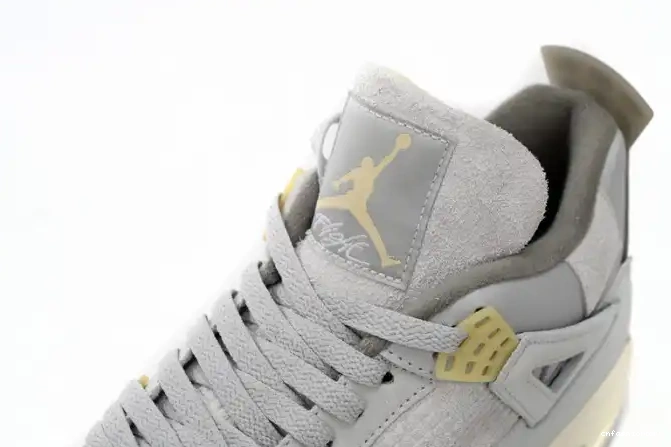 Dust Jordan Craft Retro SE 4 Photon DV3742-021 0615